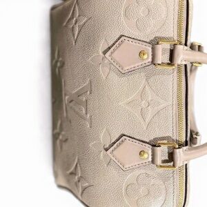 Women's Leather Satchel Bag in Beige Cream
